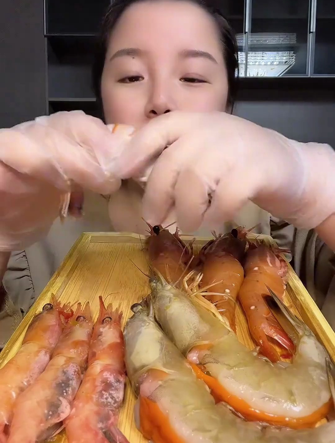 吃个大虾拼盘,心情美美哒