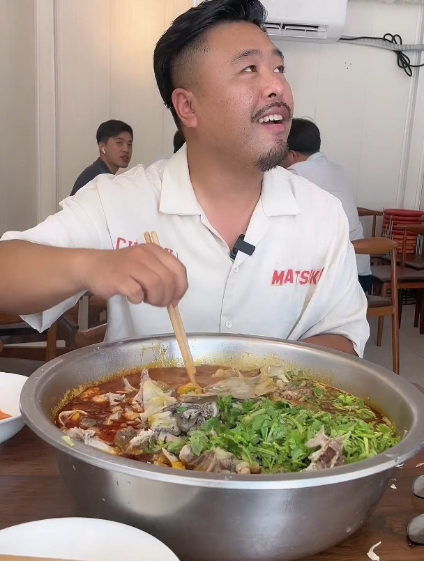 自称徐州羊肉天花板 早就想去吃他家的羊头面了 今天如愿以偿