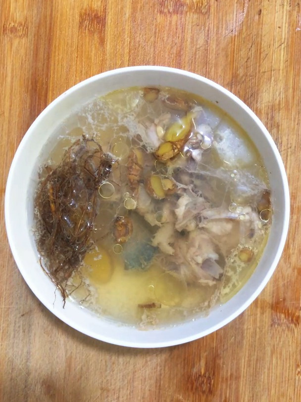 家常清炖鸡汤的简单方法