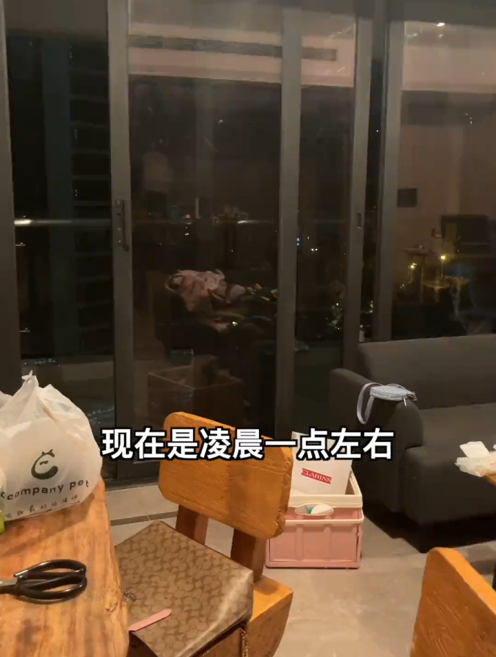 这顿夜宵下去,第二天每人胖三斤,不用谢
