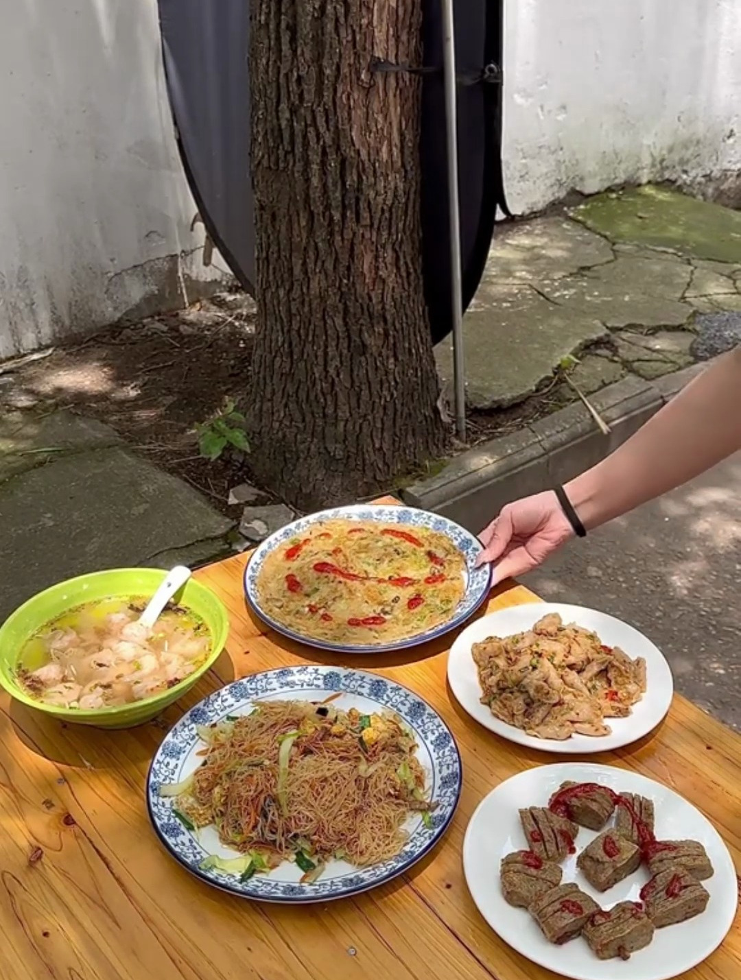 在巷子里吃到了老字号福建扁食肉燕海蛎煎蛋!
