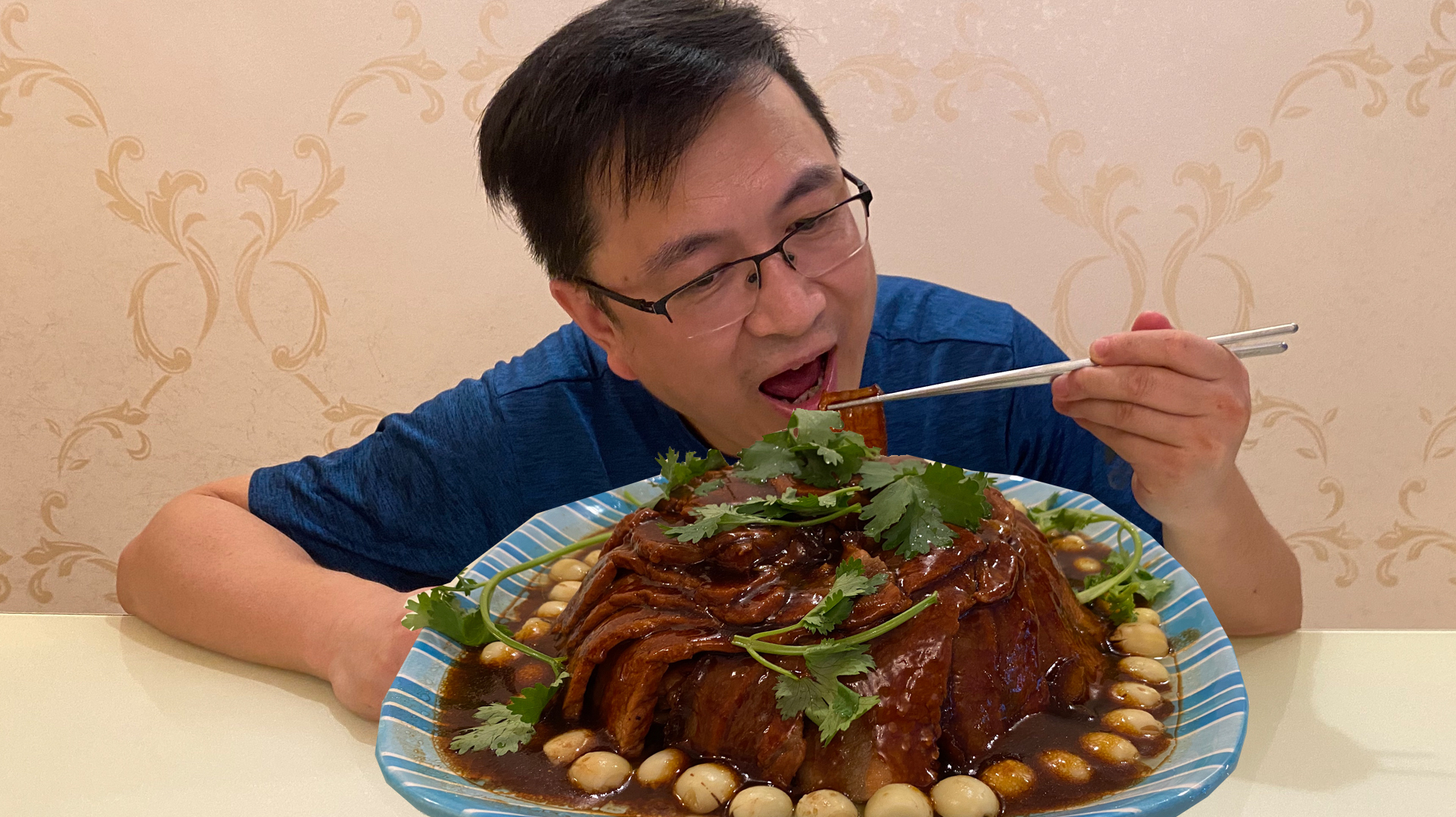 2斤五花肉,做道传统名菜“梅菜扣肉”配上馒头,越吃越想吃