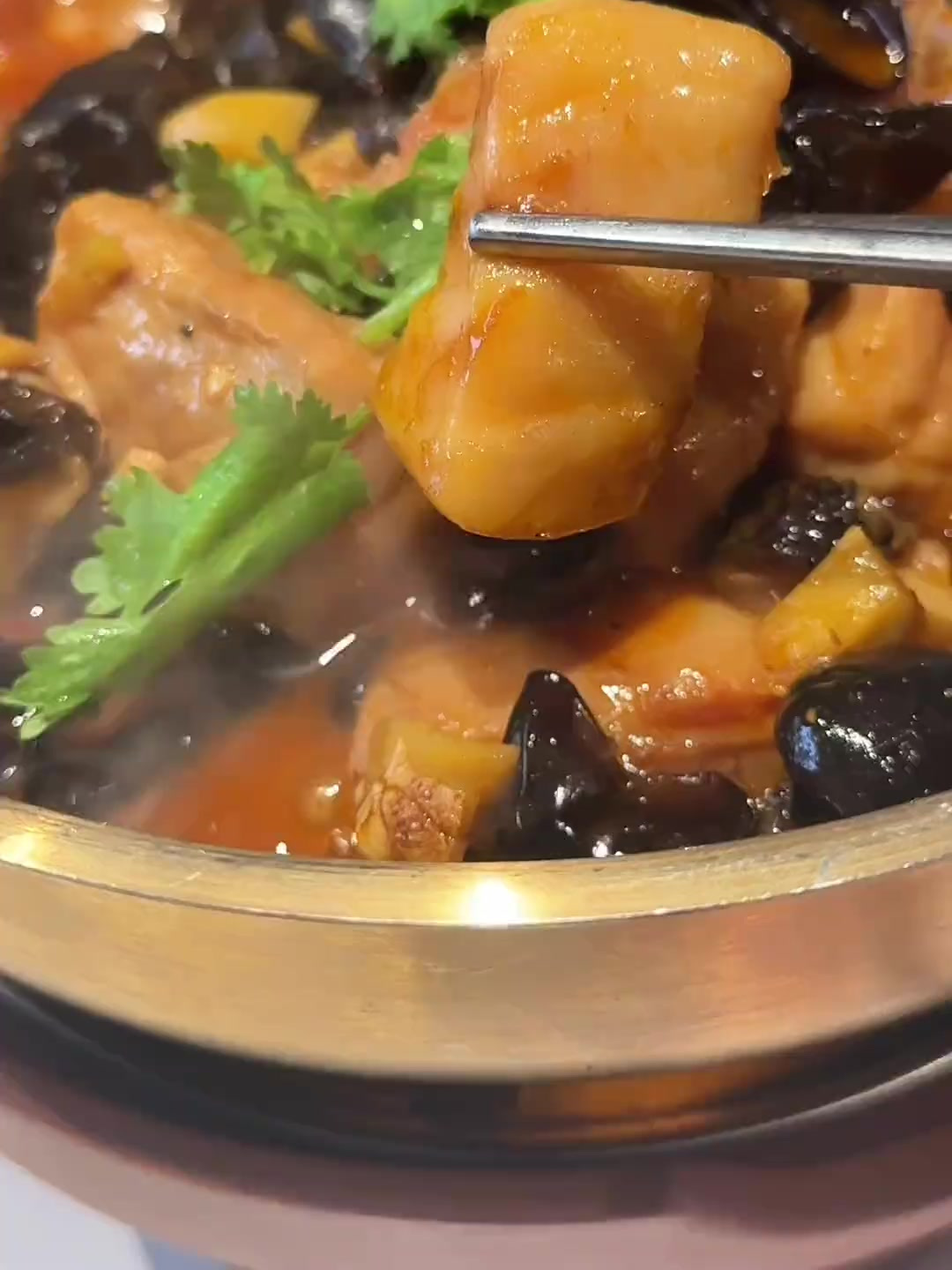 臭鳜鱼腌制起来简单又美味,黄山人做的臭鳜鱼太好吃了