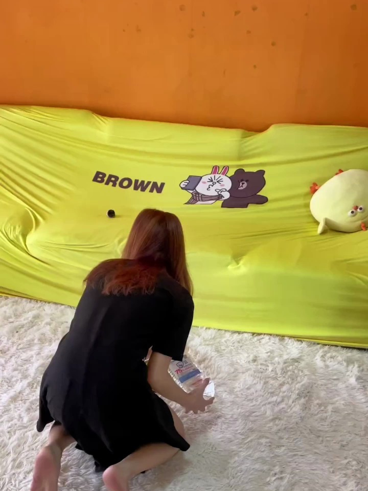 应该要请老妹吃一道广东名菜 -藤条焖猪肉!