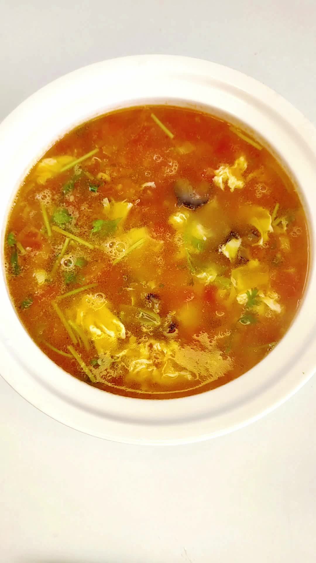 没胃口的朋友试试开胃可口的海参西红柿汤