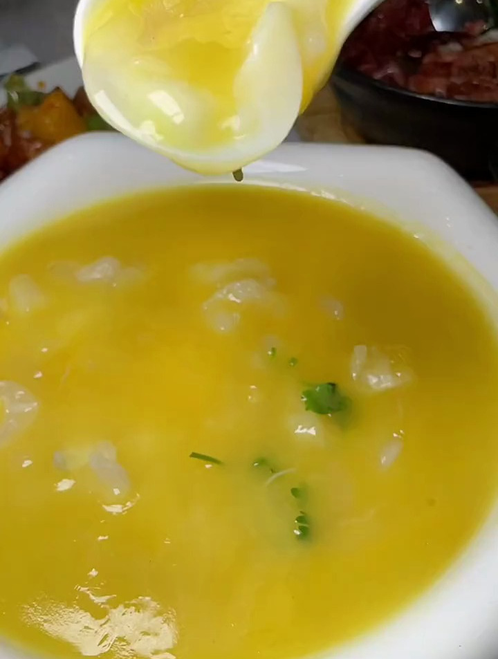 金汤鱼翅炖花胶,口水直流三千尺享四人餐 食物主义上海站