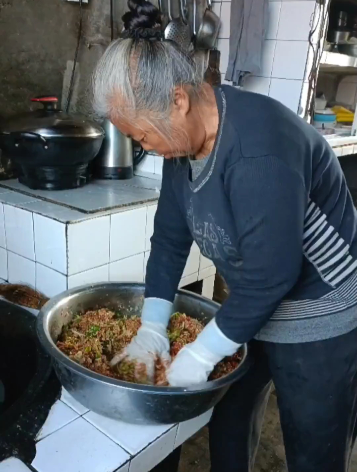 腌辣白菜 农村真实生活