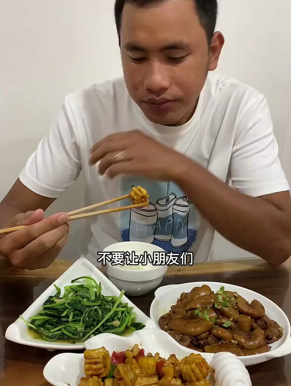 爆炒鱿鱼卷,干烧猪肚芯,给奥利奥的小伙伴们准备回礼啦。