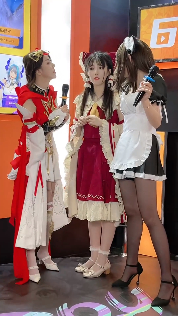 漫展拍到的女cos,不愧是宅男的心头好,谁碰到不迷糊?