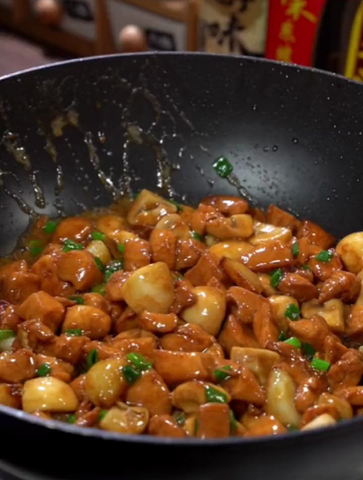 百吃不厌的爆炒鸡丁