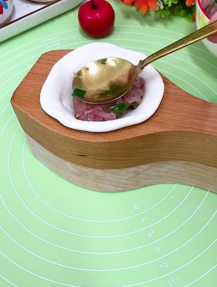 喜欢吃包子的,用这个包子模具,不用技巧操轻松包出精美的大包子