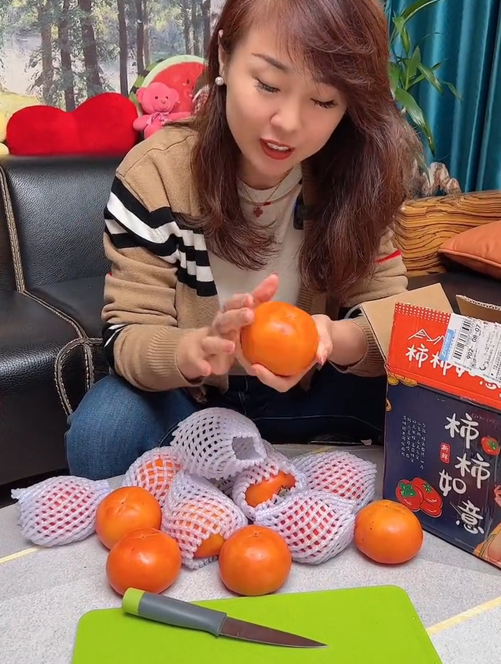 能爆汁的脆皮柿子,太好吃了 柿子 脆甜柿子 巧克力脆柿子