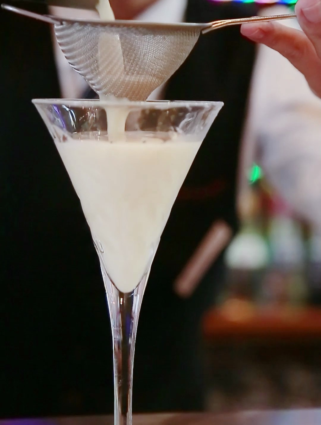 今日份微醺调酒:杏仁酸,一款最能代表意式浪漫的利口酒~