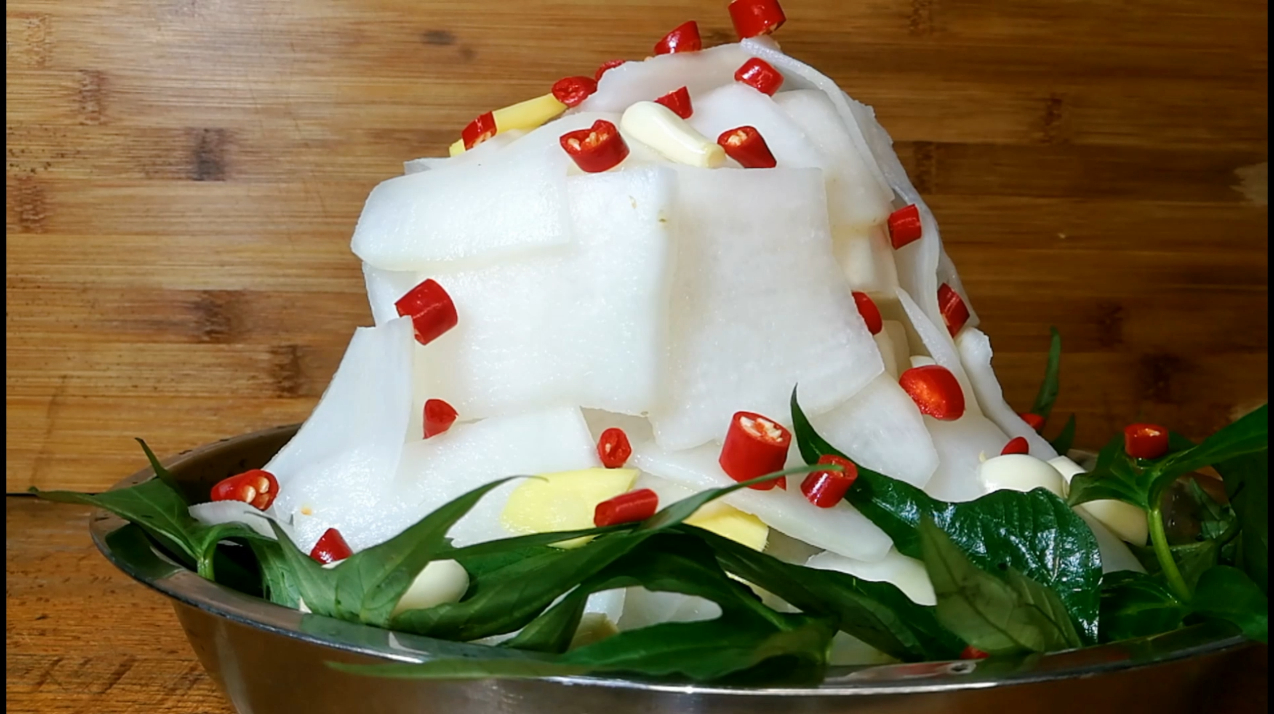 广东客家美食河源三宝之一,腌萝卜,用对技巧,味道酸辣爽口好吃