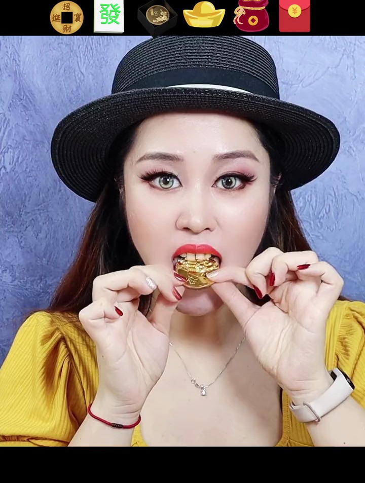 吃表情包挑战,只吃发财的食物,金币巧克力和饺子都有惊喜