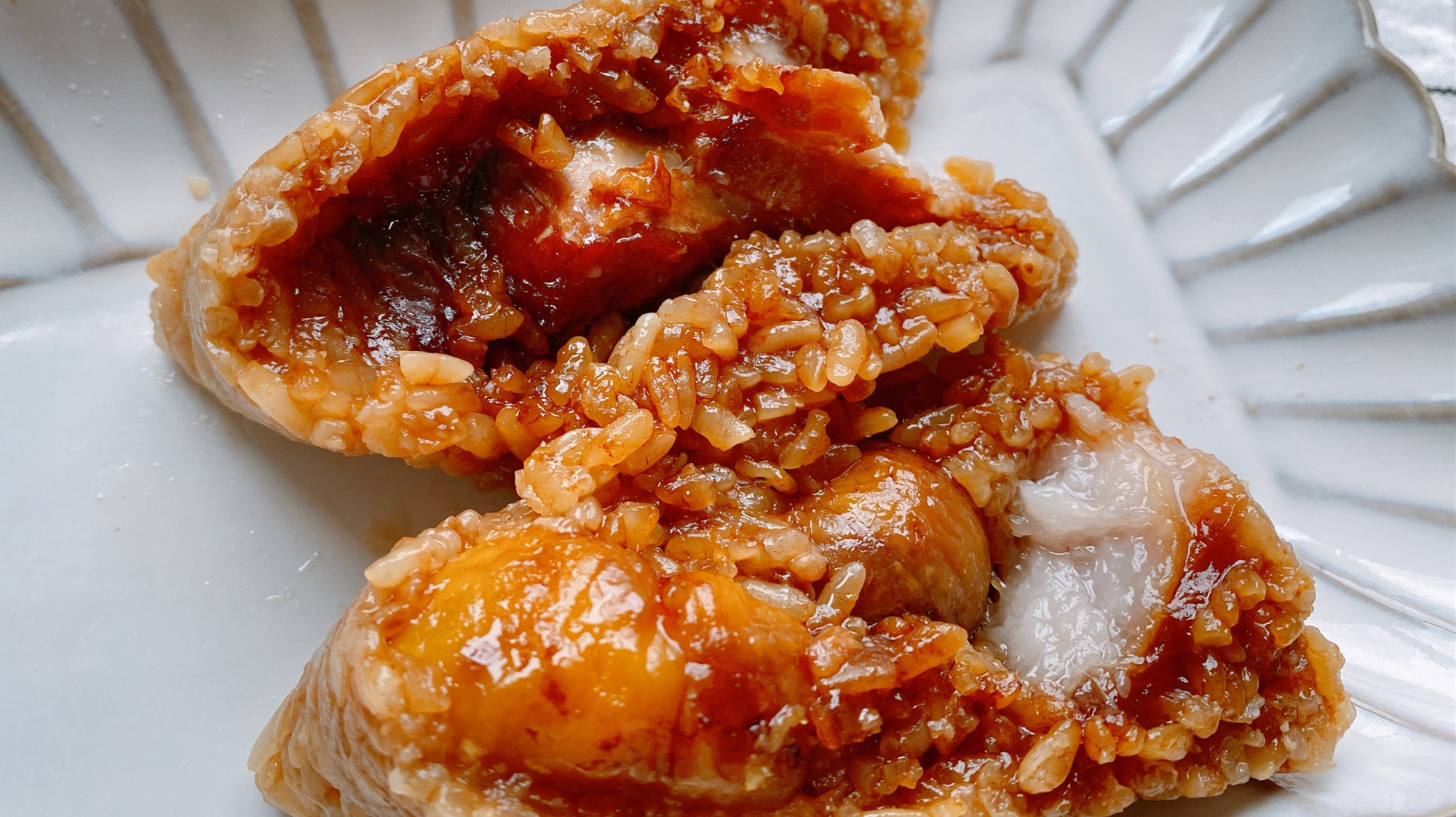 中秋不止要吃月饼还要吃粽子,这样做的板栗肉粽超好吃,咸香软糯