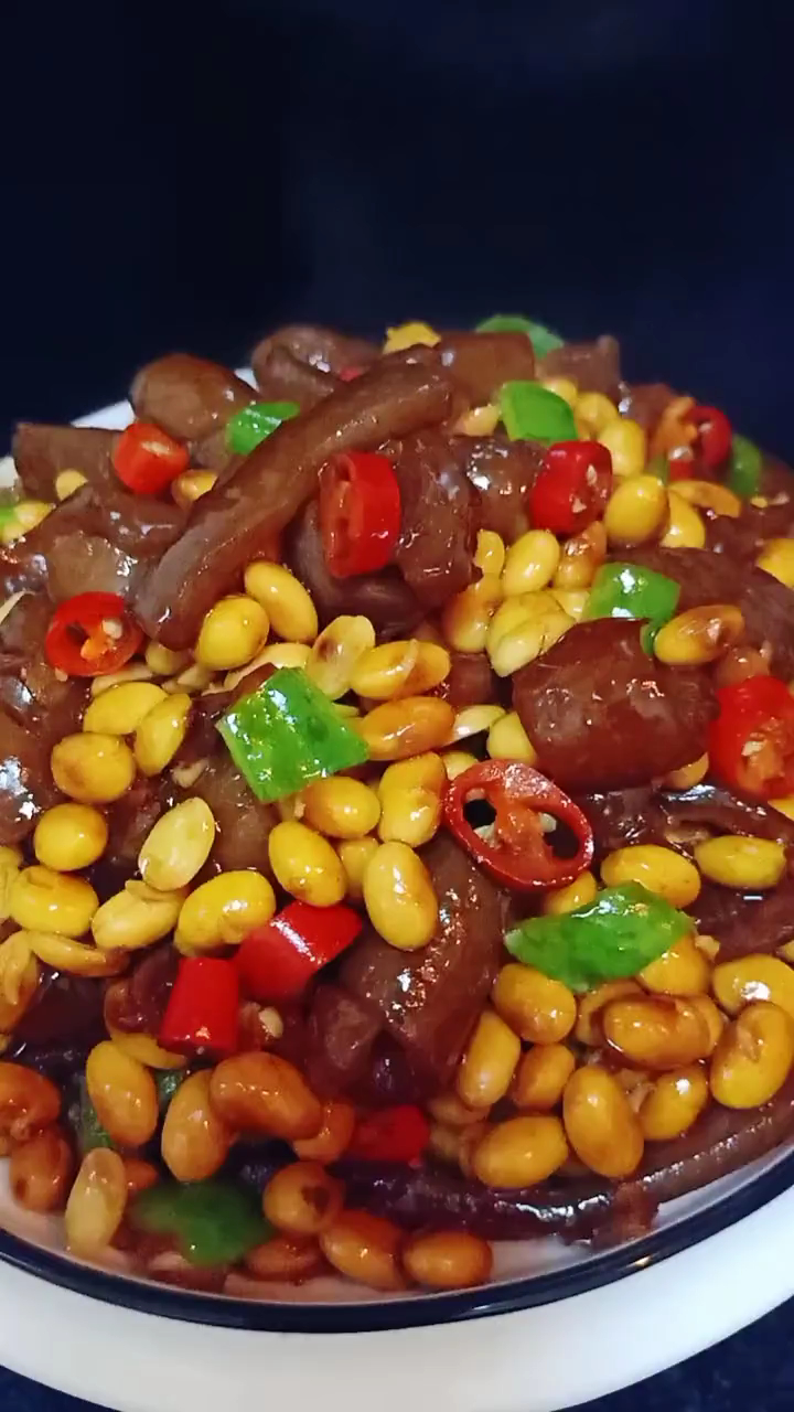 肉皮炒黄豆芽……