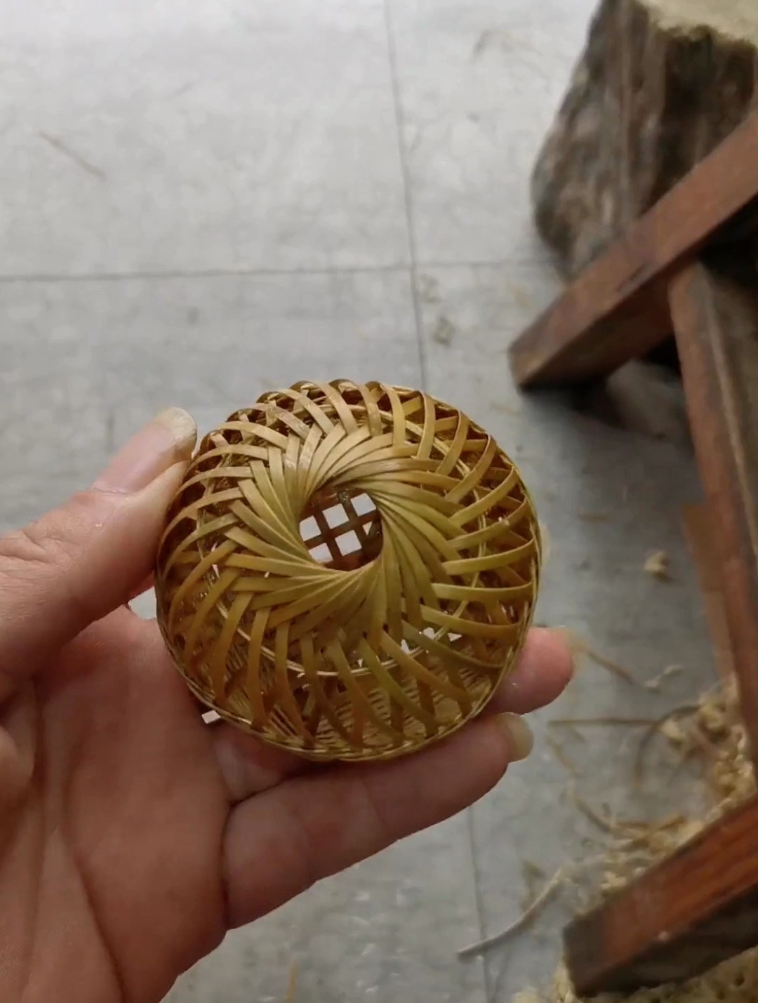 做一个迷你鸡笼教程视频