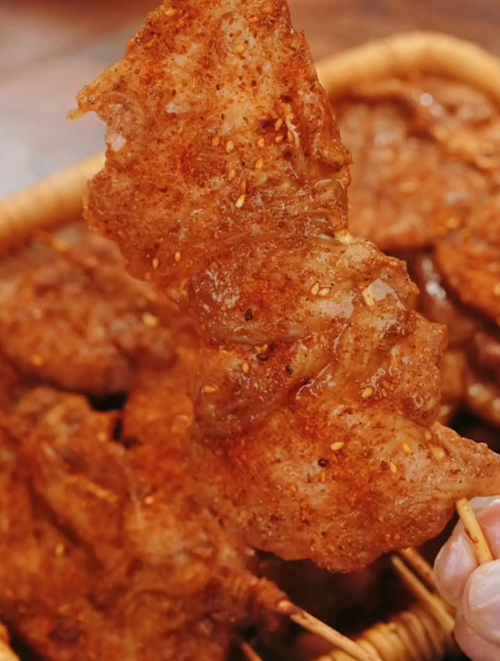 在家里不用油炸也可以做出好吃里脊肉串串