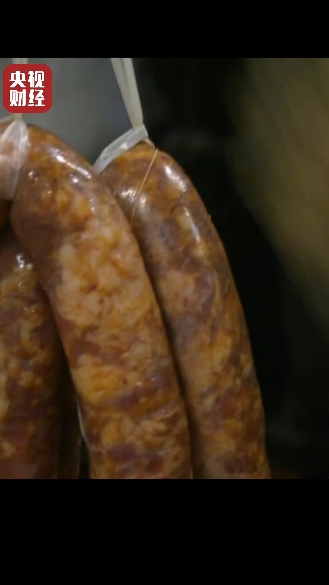 小雪后,腌腊肉!又到灌香肠的黄金季,猪肉价格会涨吗?