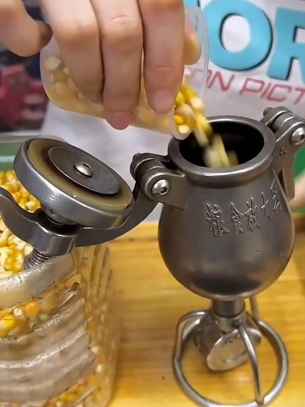 有了这个迷你爆米花机,在家做个爆米花简直太方便了