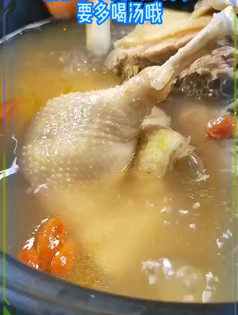 人叁石斛老鸭汤改善加班熬夜没精神