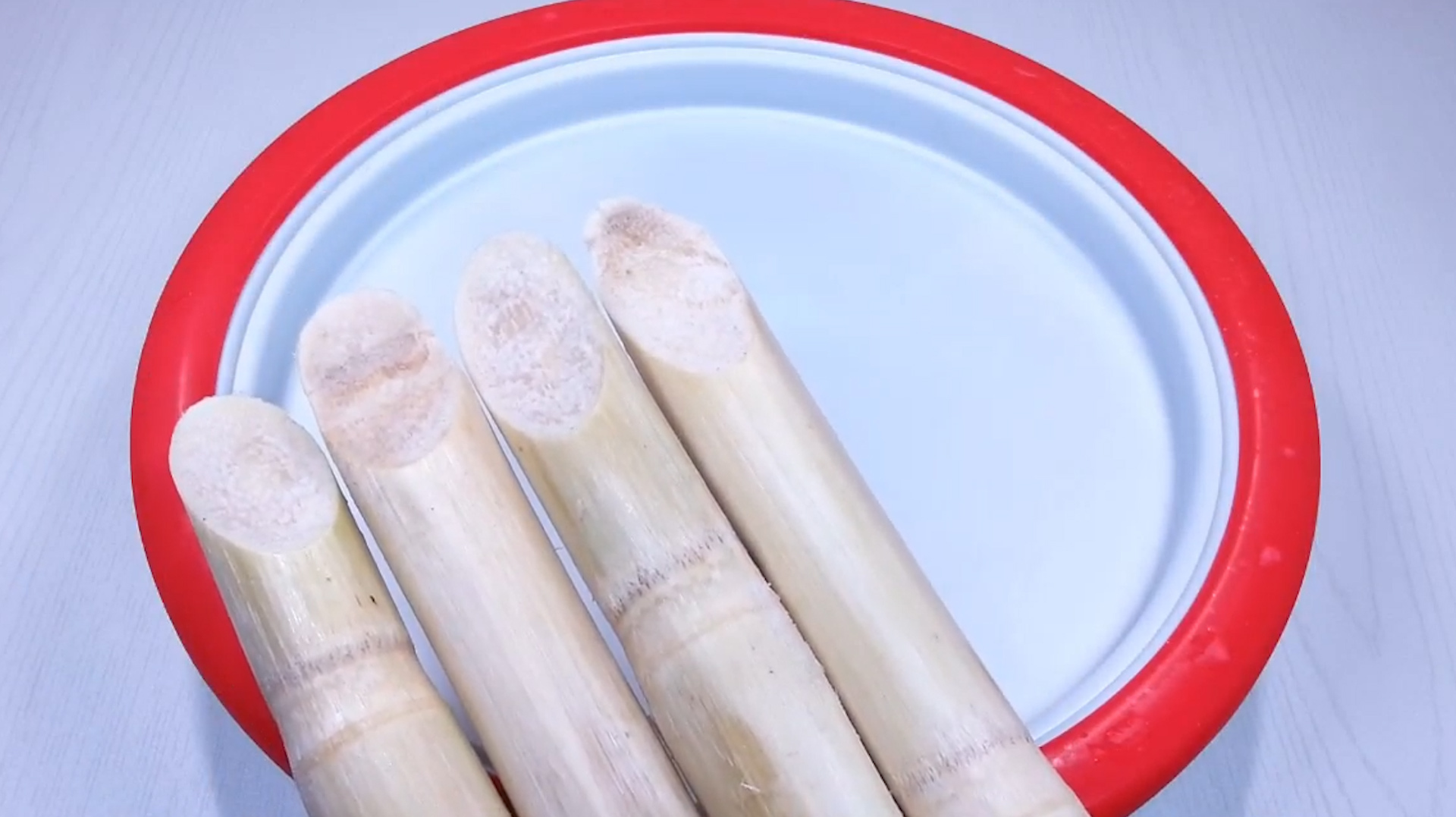 “甘蔗炒冰淇淋”你吃过吗?在孩子的食玩炒冰机上做,巨好玩