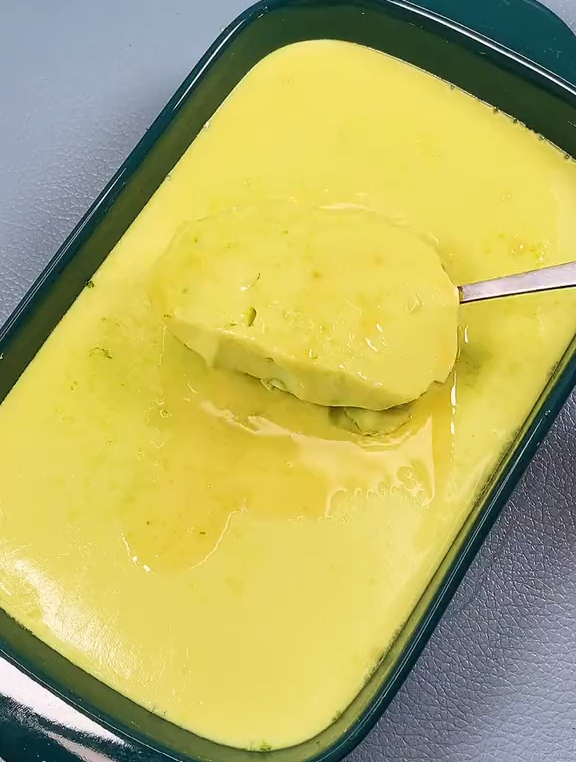 蒸蛋新花样做法,有不爱吃蔬菜的宝宝可以试试这样做