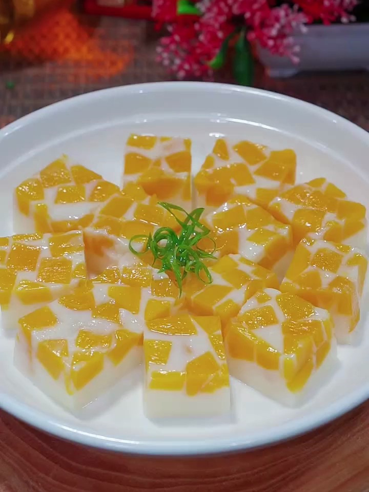 过年如何征服家里的小朋友,像我这样做一份草莓牛奶布丁吧