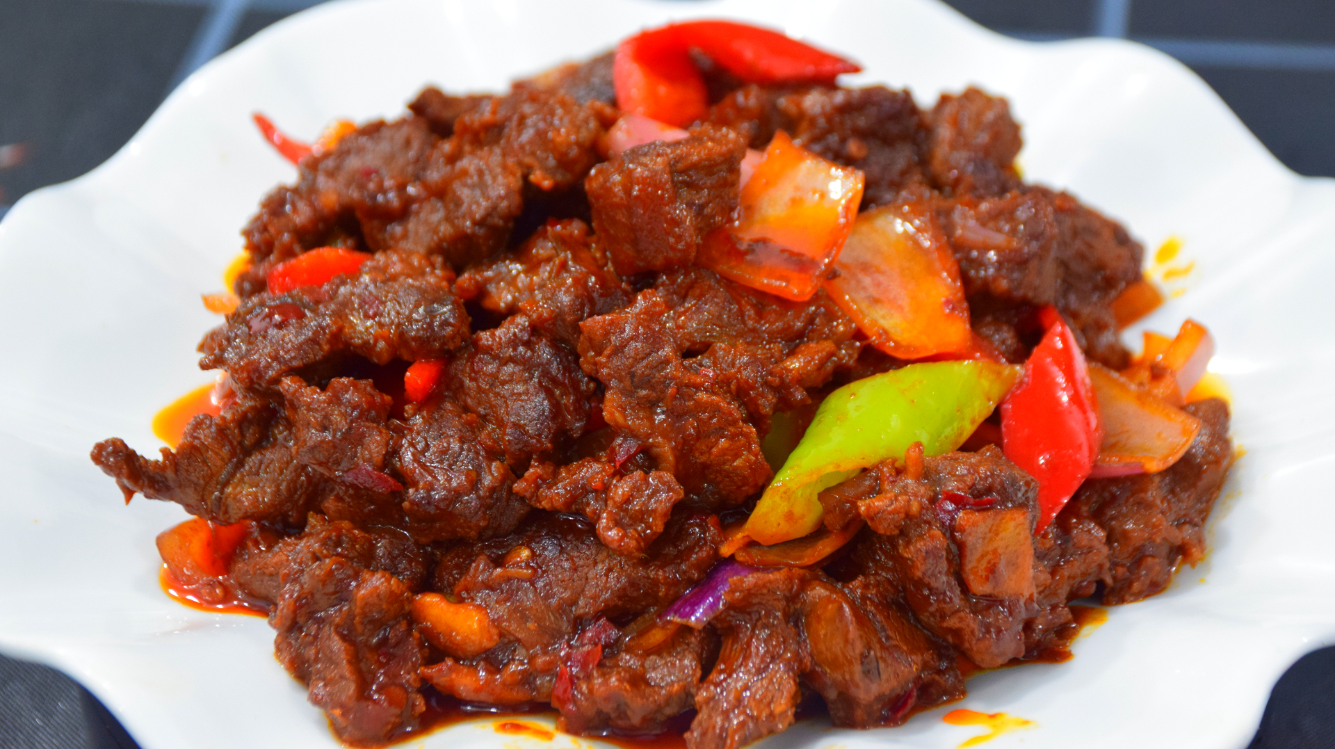红烧牛肉怎么做才好吃?掌握这关键3步,牛肉块大不塞牙!