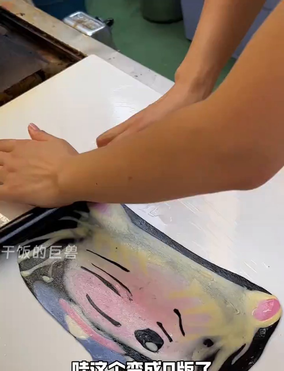 萌妹子变身水冰月,卤肉卷来袭!牛肉牛肚满满,太香了!