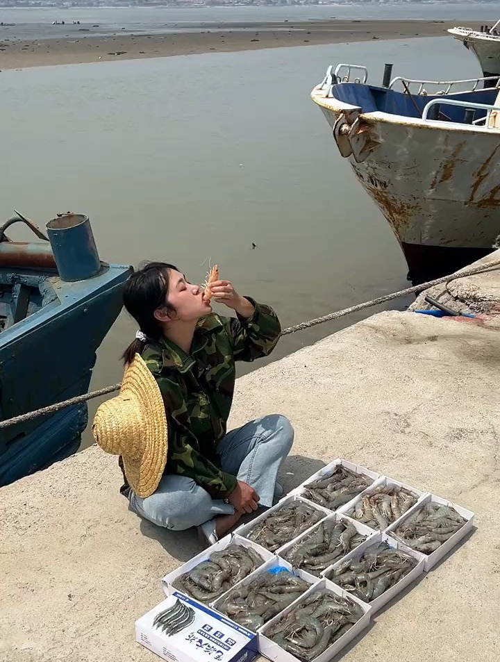 好新鲜的大海虾,想吃吗