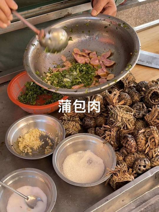 快来芜湖桃园尝尝蒲包肉吧还真不错