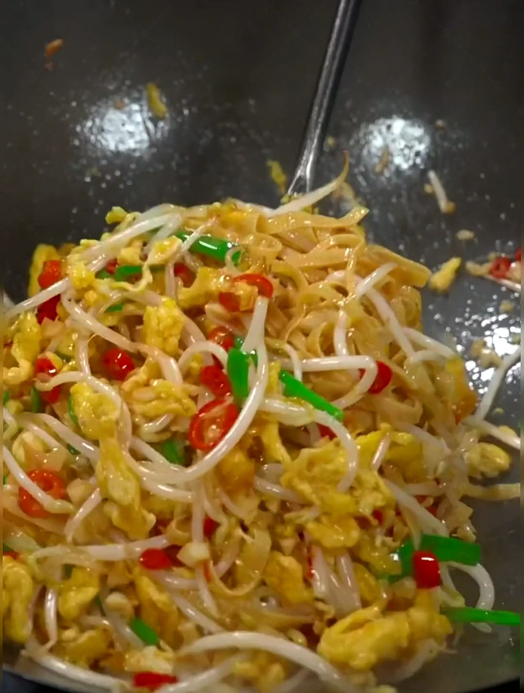 豆芽炒鸡蛋最简单的食材在家也能做不一样的美味 家常菜