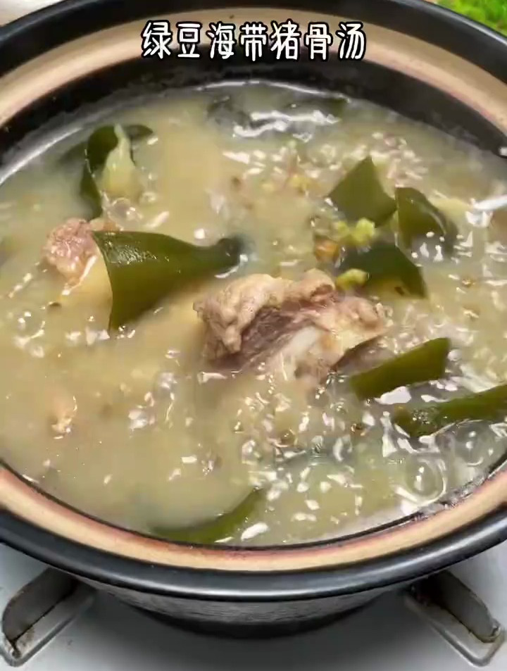 广式海带排骨汤的做法