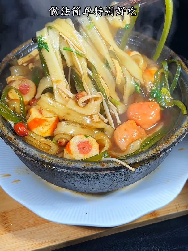 麻辣可口的砂锅菜
