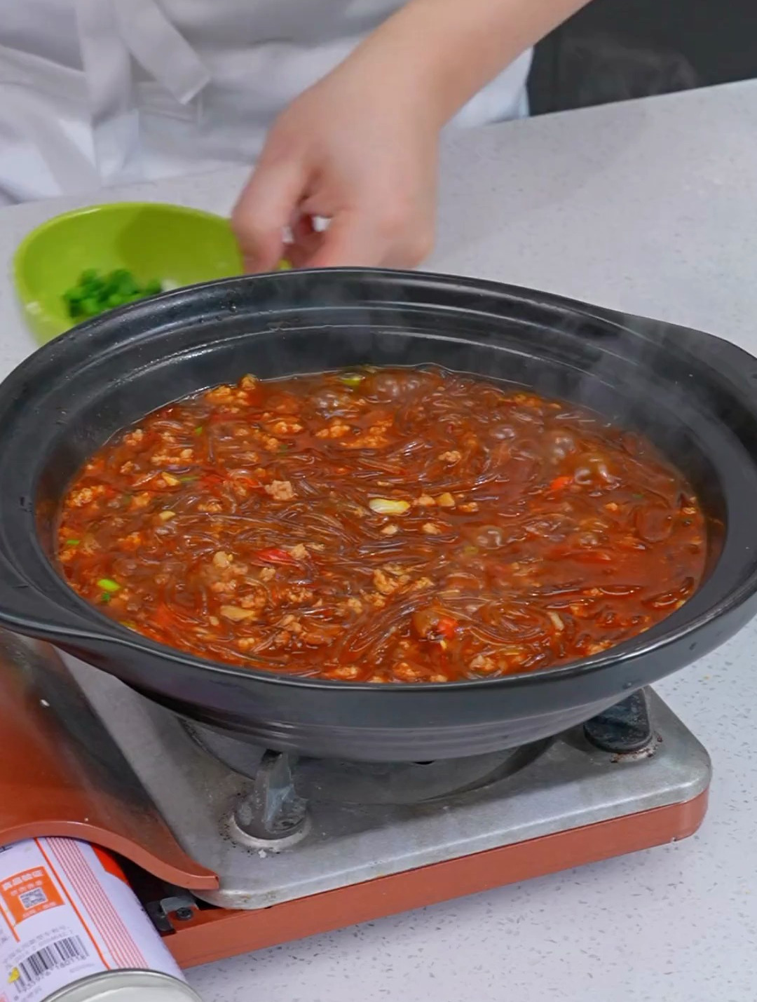 不粘锅不成坨的肉末粉丝煲,做法简单又好吃