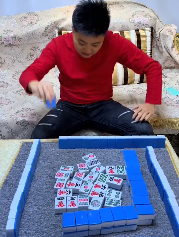 办法总比困难多 打麻将搞笑视频 高手在民间