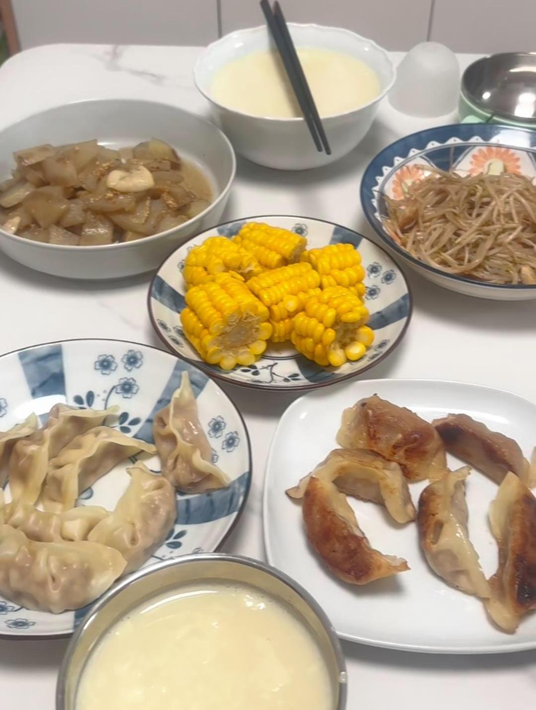 月入8千在郑州早餐吃什么?牛肉蒸煎饺