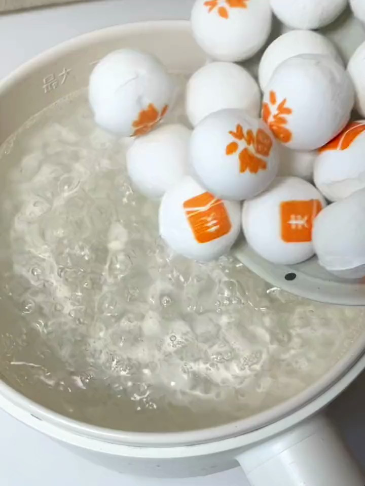 寓意福气满满,皮薄馅大,特别香,三全的汤圆吃着更放心