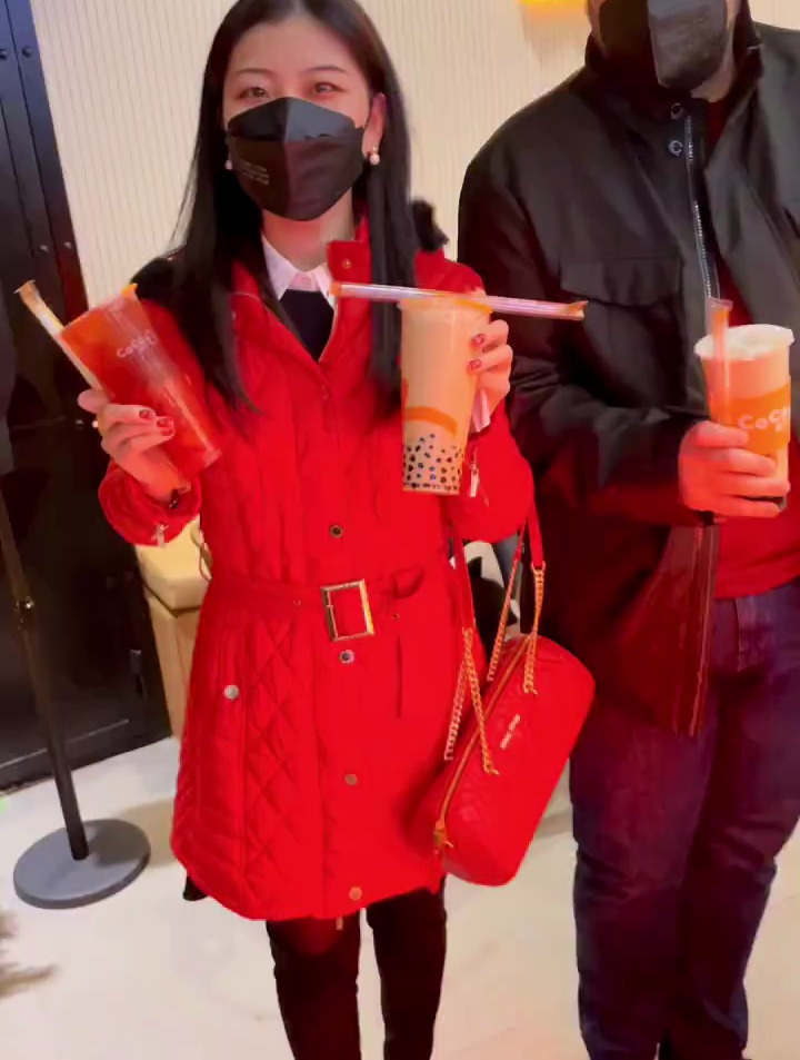 西班牙惊现中国奶茶店生活在小城市的我看到熟悉的国内招牌