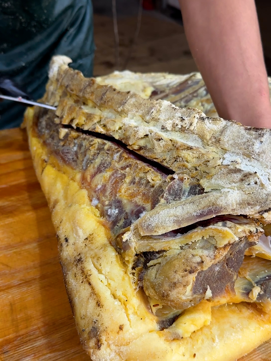 一块长虫子的“正菜” 和火腿有什么不同