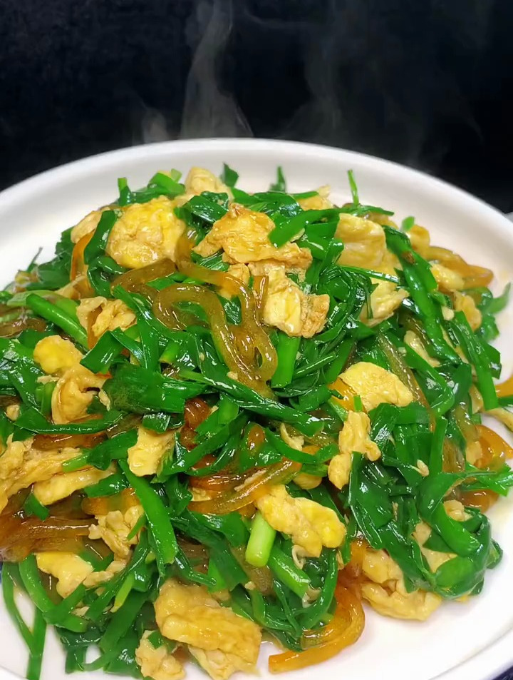 韭菜炒鸡蛋加粉丝,没有吃过吧