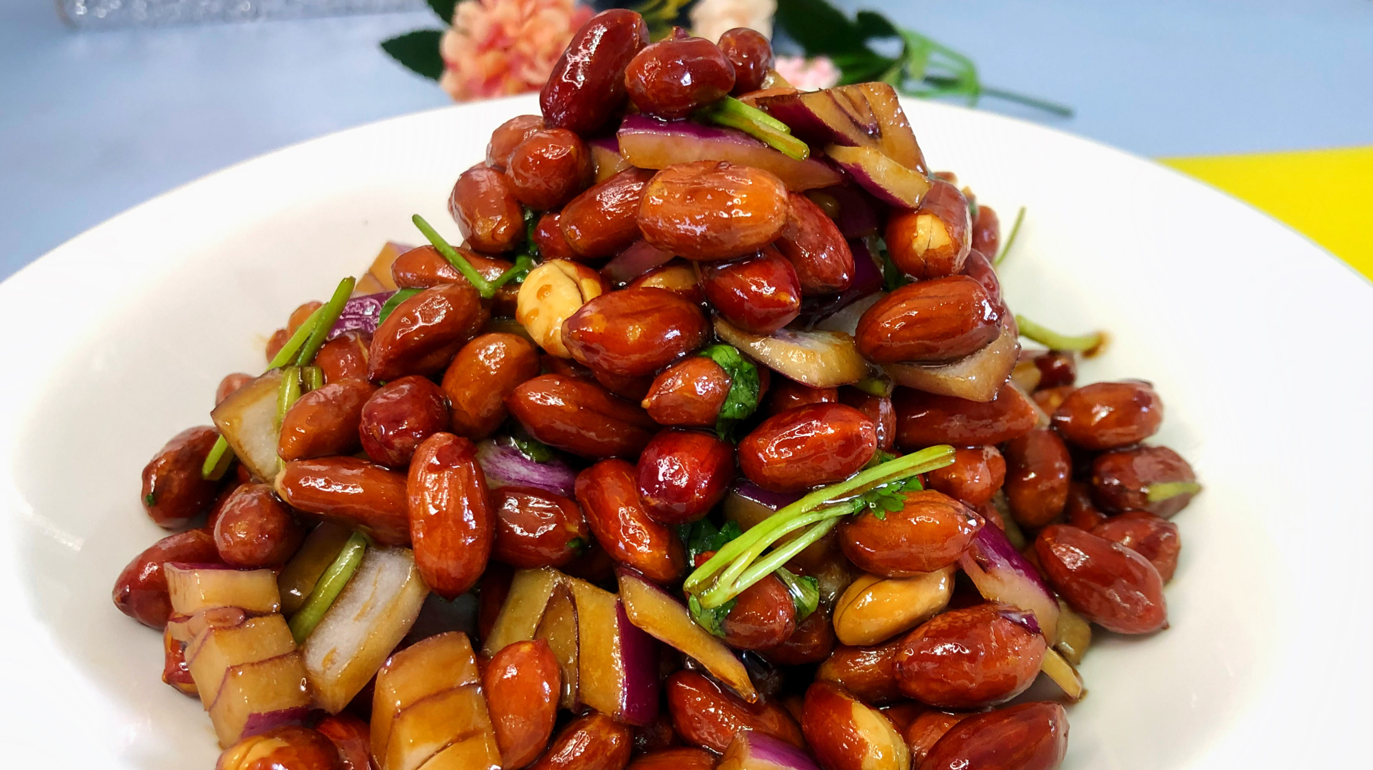 为什么饭店做的老醋花生,酸甜爽口百吃不腻呢,调好料汁很关键