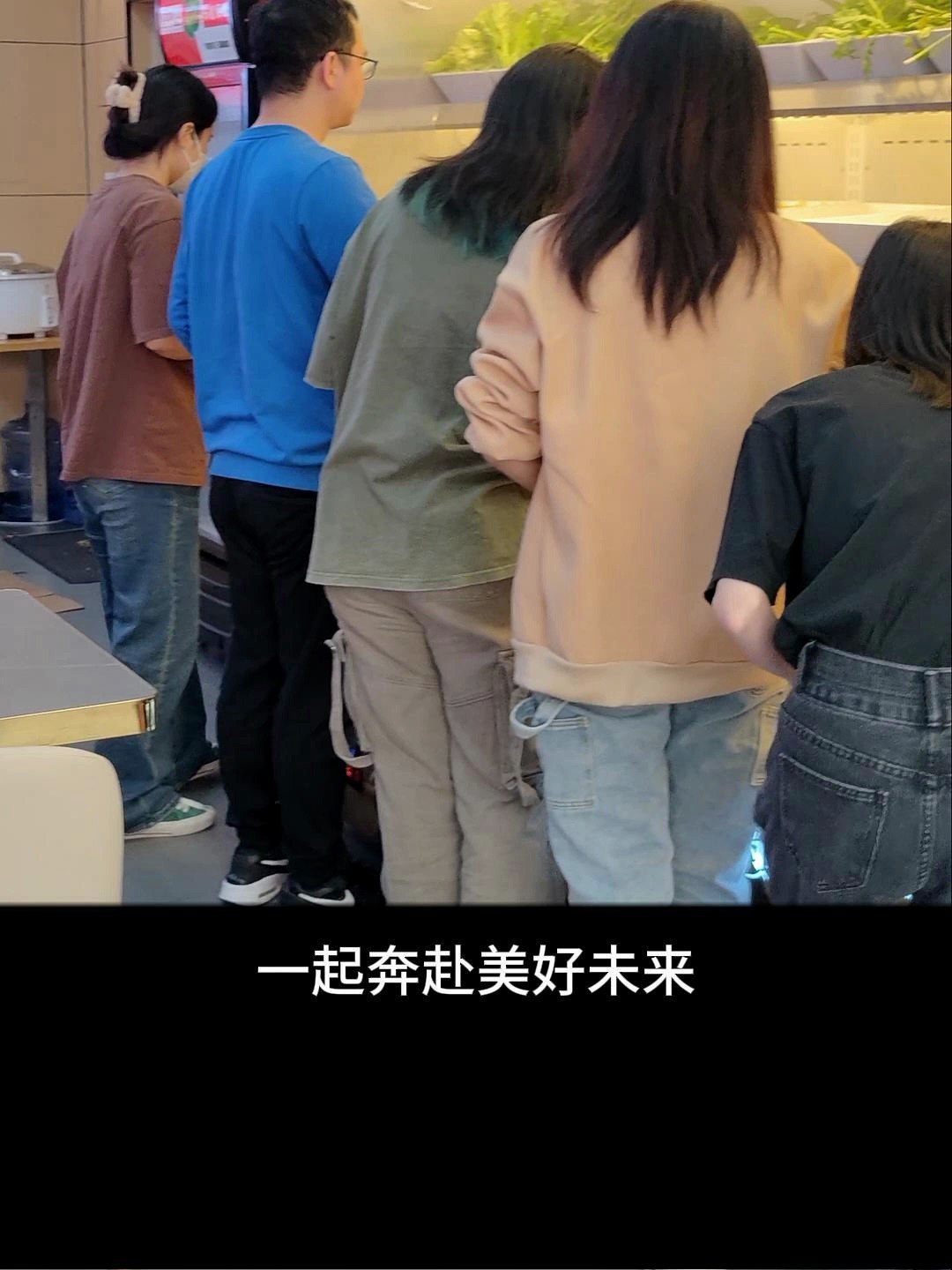 因为太喜欢吃这家麻辣香锅,所以直接开了家店