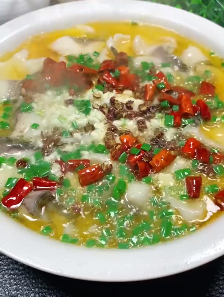 今天简单版的酸菜鱼,比酒店做的还好吃