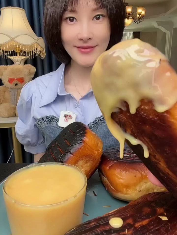 黑暗料理之油炸面包,吃播的日常