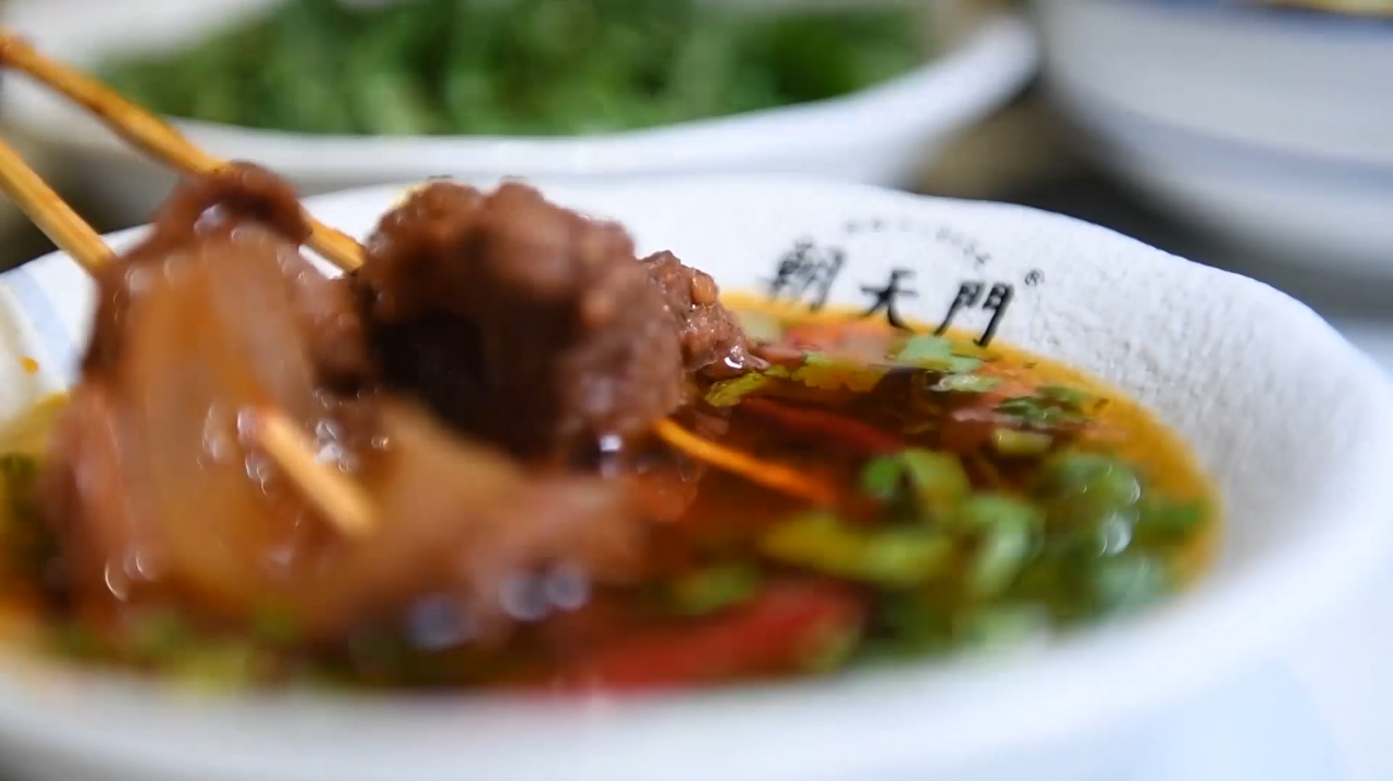 #重庆火锅# #火锅加盟# 又到周末了,找个高品质火锅店吃顿火锅吧,精致的菜品摆盘,雅致舒