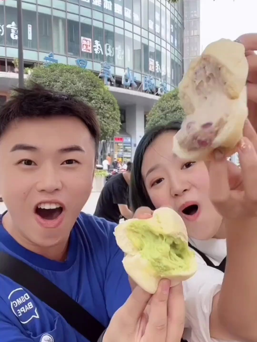 一口就爆浆的冰面包!重庆也吃得到了～