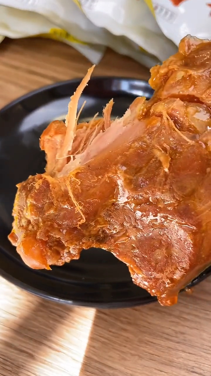 美食推荐官:等鸭腿的宝宝们,抓紧,抓紧!